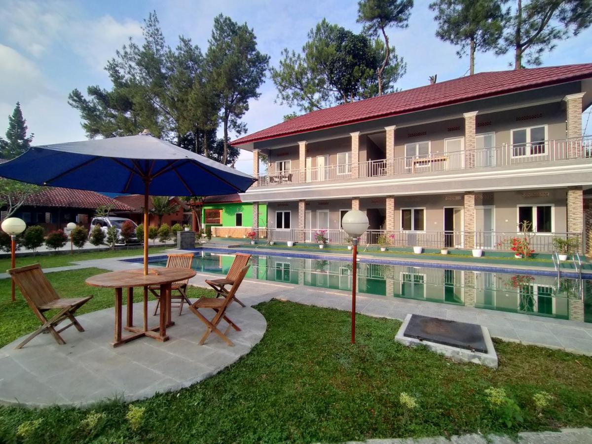 Villa Batu Tua Puncak Mitra Reddoorz Bogor Exterior photo