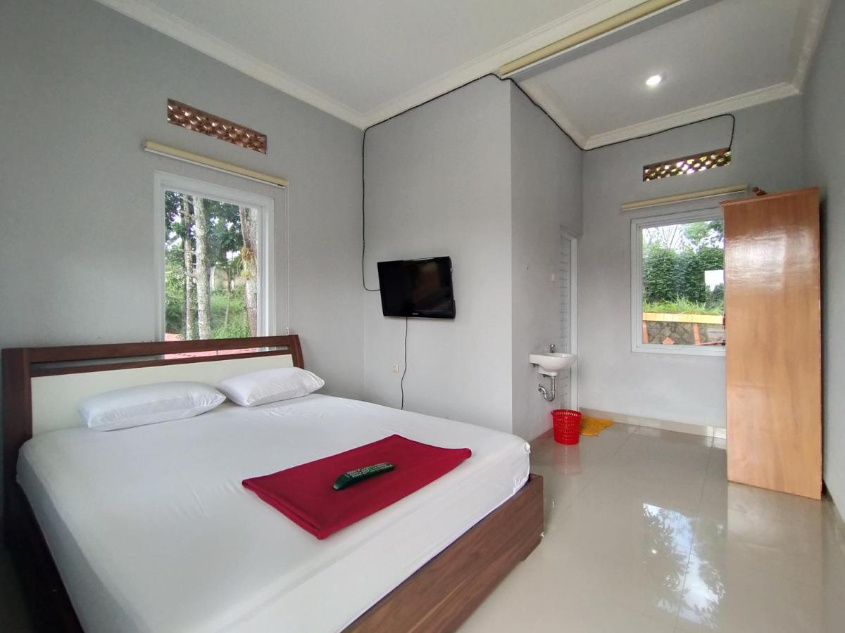 Villa Batu Tua Puncak Mitra Reddoorz Bogor Exterior photo