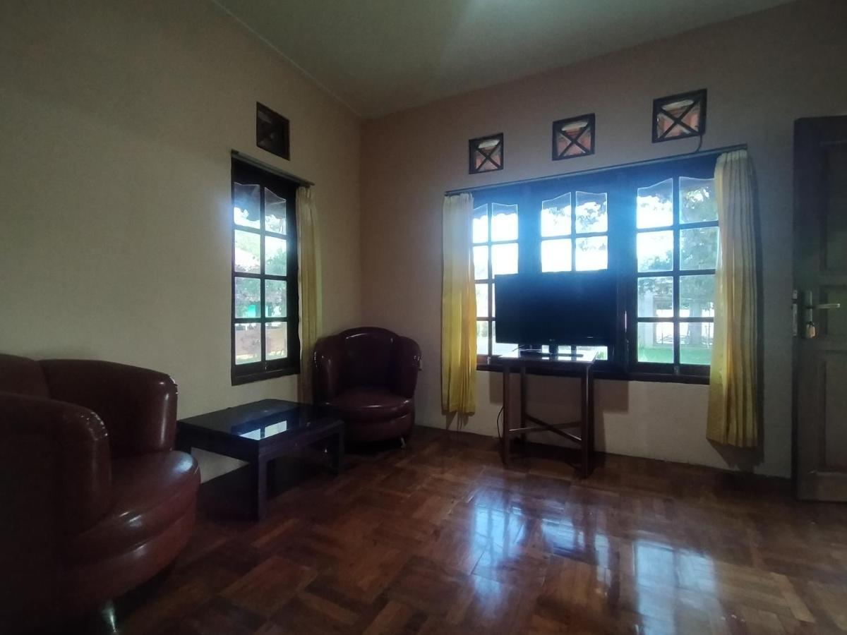 Villa Batu Tua Puncak Mitra Reddoorz Bogor Exterior photo