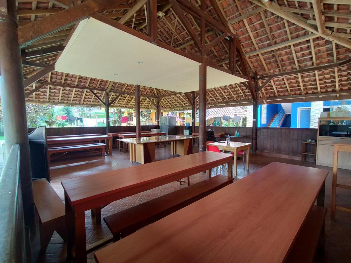 Villa Batu Tua Puncak Mitra Reddoorz Bogor Exterior photo