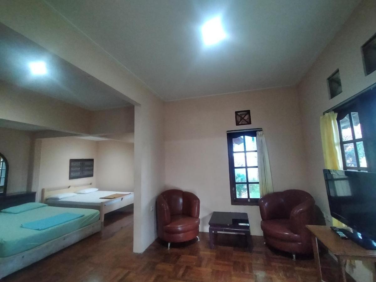 Villa Batu Tua Puncak Mitra Reddoorz Bogor Exterior photo