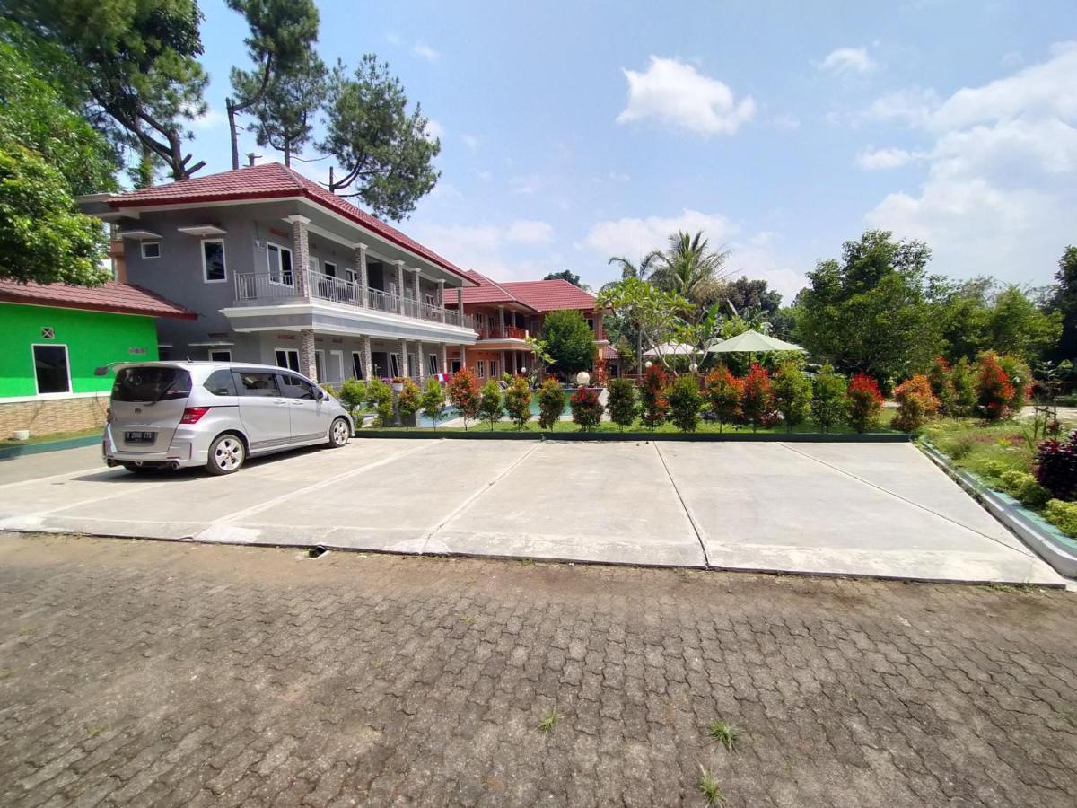 Villa Batu Tua Puncak Mitra Reddoorz Bogor Exterior photo