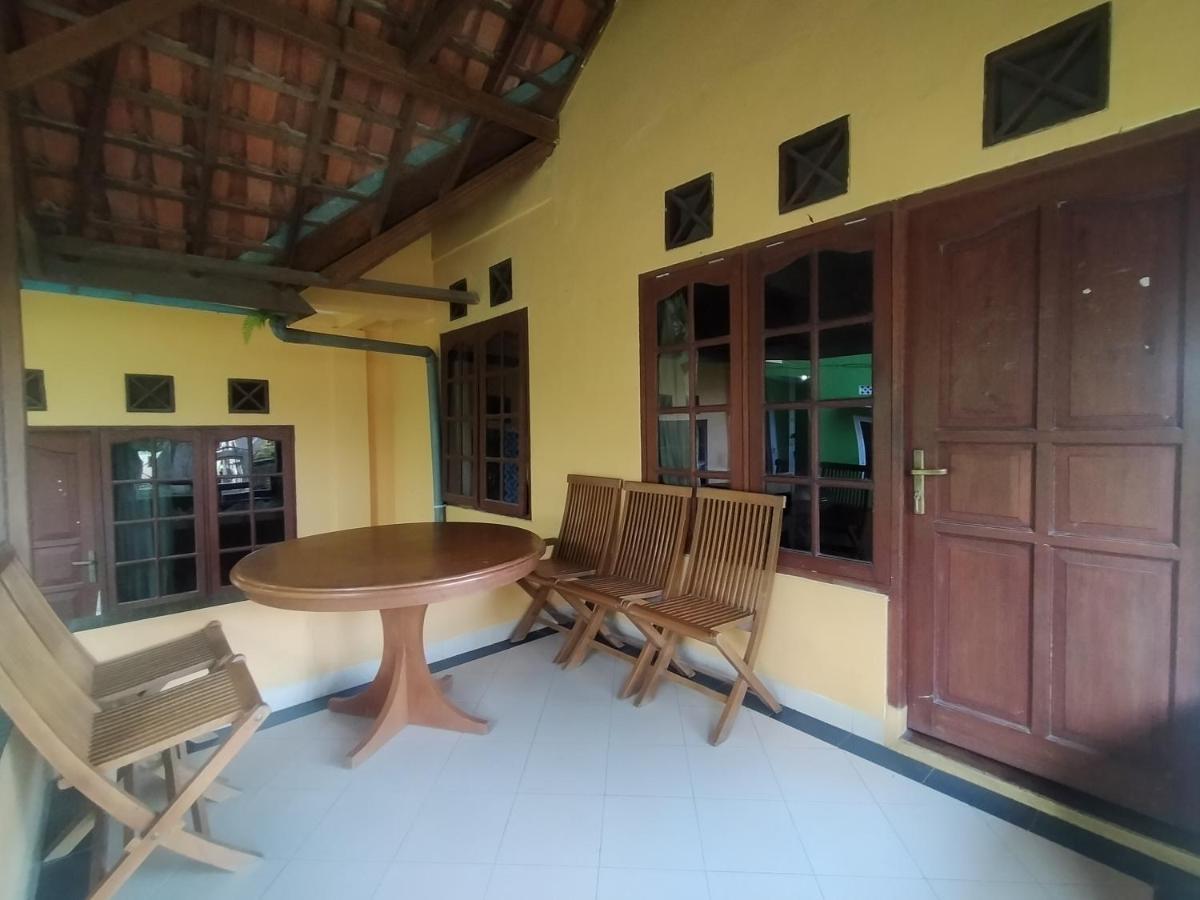 Villa Batu Tua Puncak Mitra Reddoorz Bogor Exterior photo
