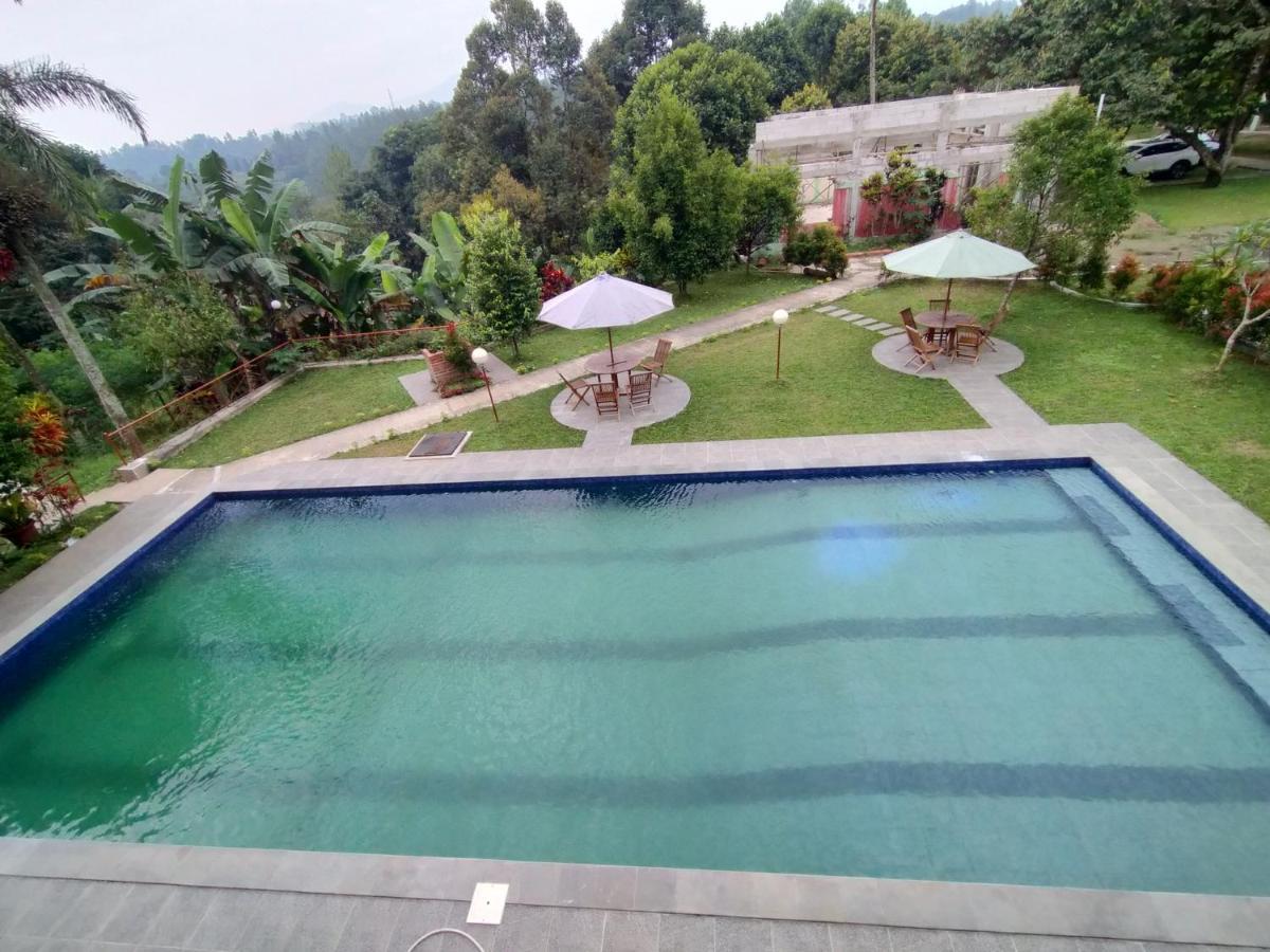Villa Batu Tua Puncak Mitra Reddoorz Bogor Exterior photo